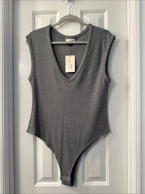 Universal Thread Gray V-Neck Bodysuit
